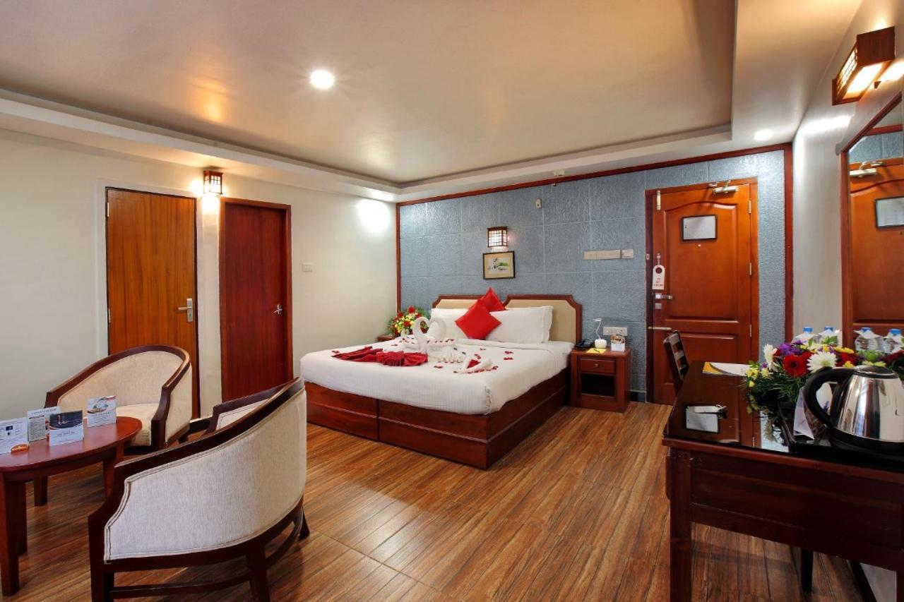 Hotel Sreevalsam Residency Kulanada Tāmarakulam Exterior foto