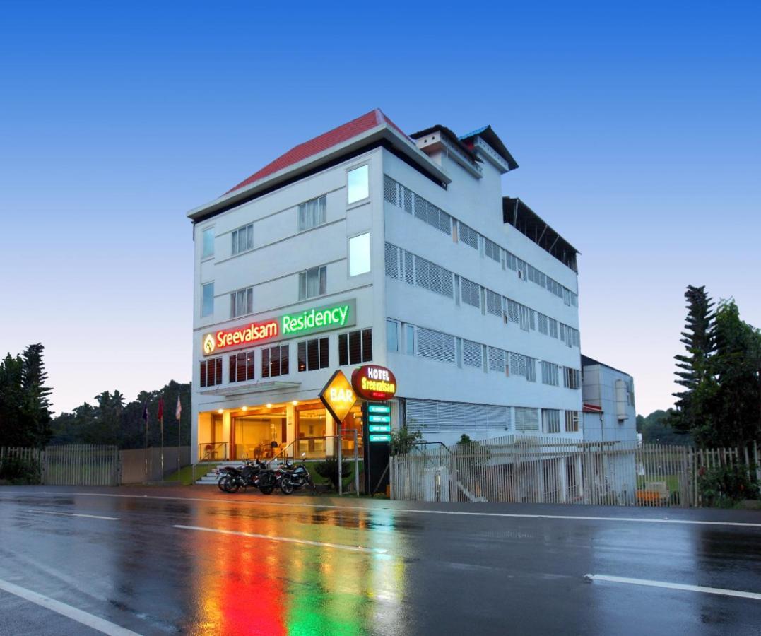 Hotel Sreevalsam Residency Kulanada Tāmarakulam Exterior foto