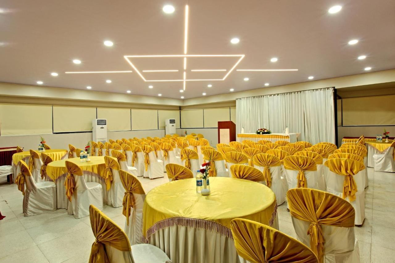 Hotel Sreevalsam Residency Kulanada Tāmarakulam Exterior foto