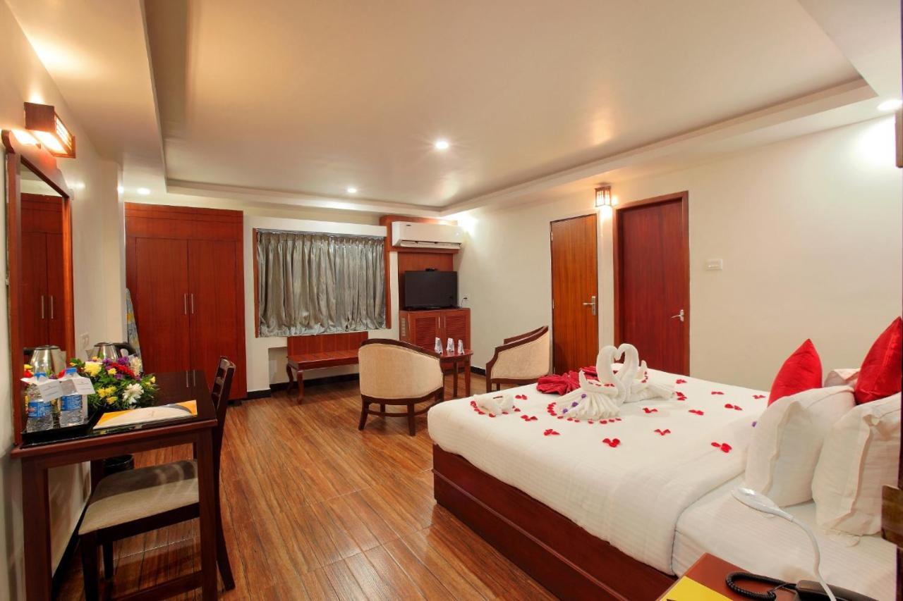 Hotel Sreevalsam Residency Kulanada Tāmarakulam Exterior foto
