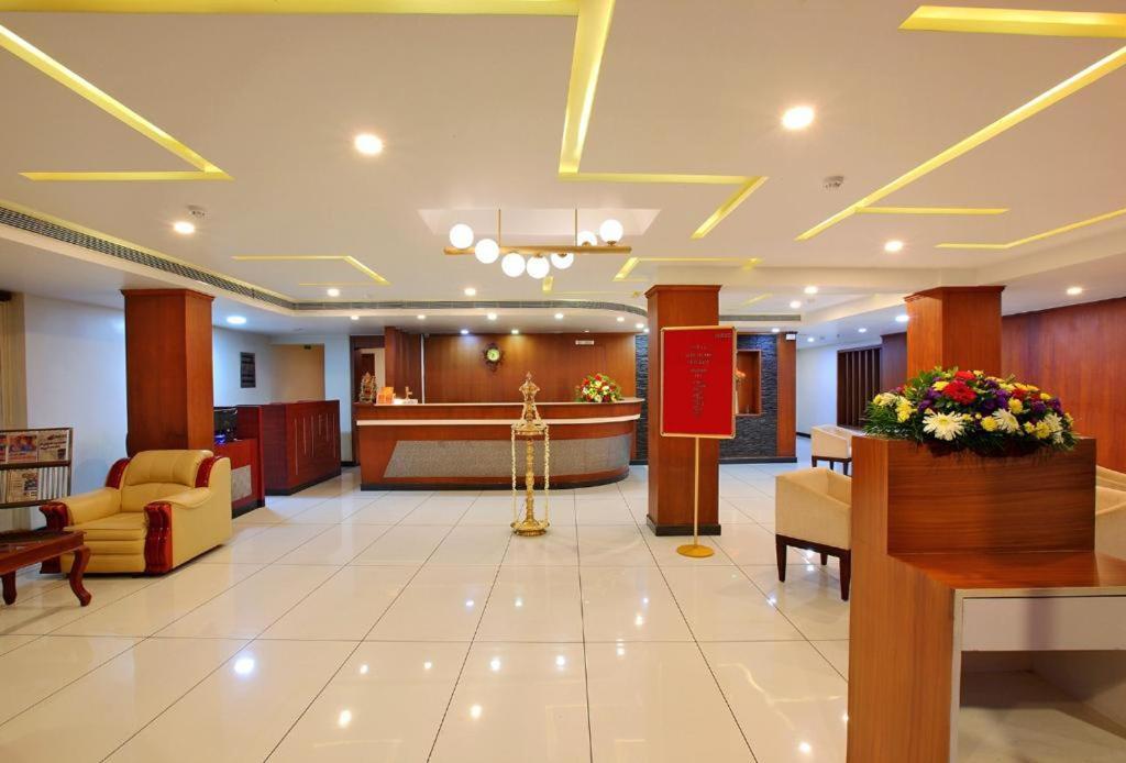 Hotel Sreevalsam Residency Kulanada Tāmarakulam Exterior foto
